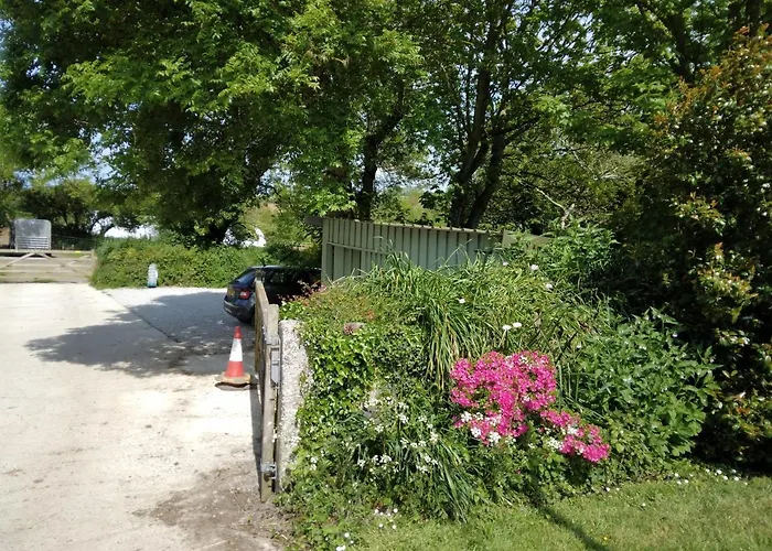 Farm Accommodation - The Lizard Peninsula, Cornwall